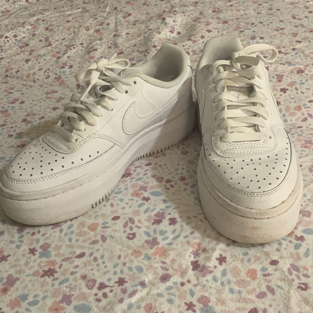 Nike Women's Court Vision Alta Platform/Chunky  Sneaker | size 7.5
